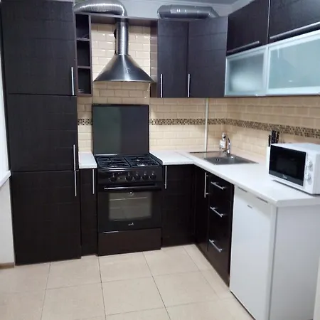 Two-Bedroom Apartment In The Center Khmel'nyts'kyy Exterior photo